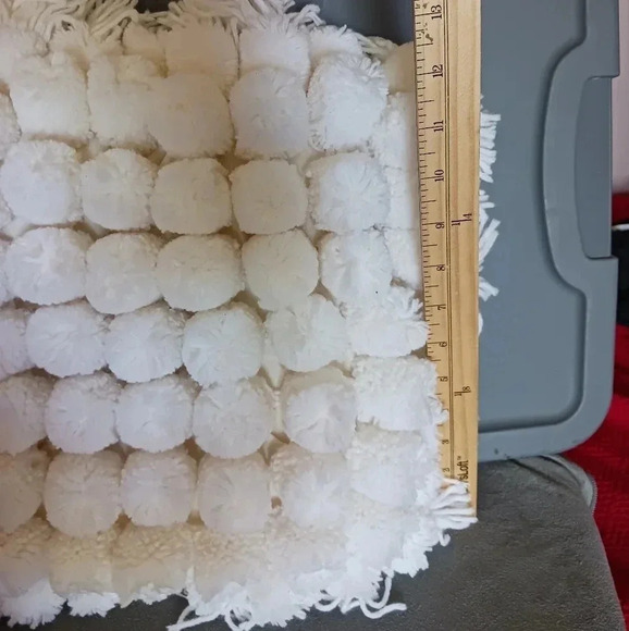 Pom pom tassel pillows  decoratives lot of 4 - Picture 8 of 9